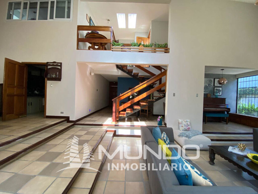 Casa En Renta En Zona 16 En Condominio - Foto 2 de 15