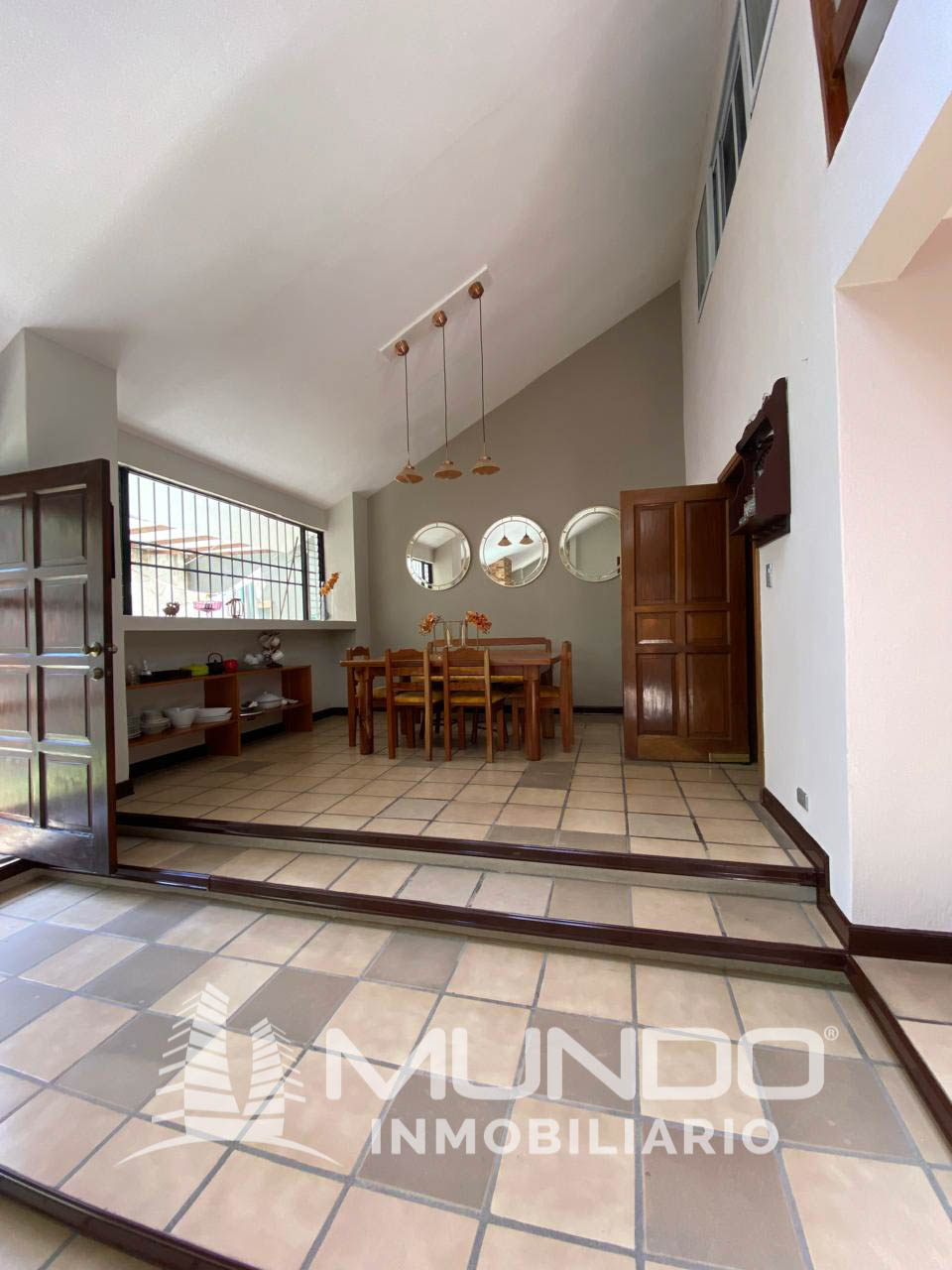 Casa En Renta En Zona 16 En Condominio