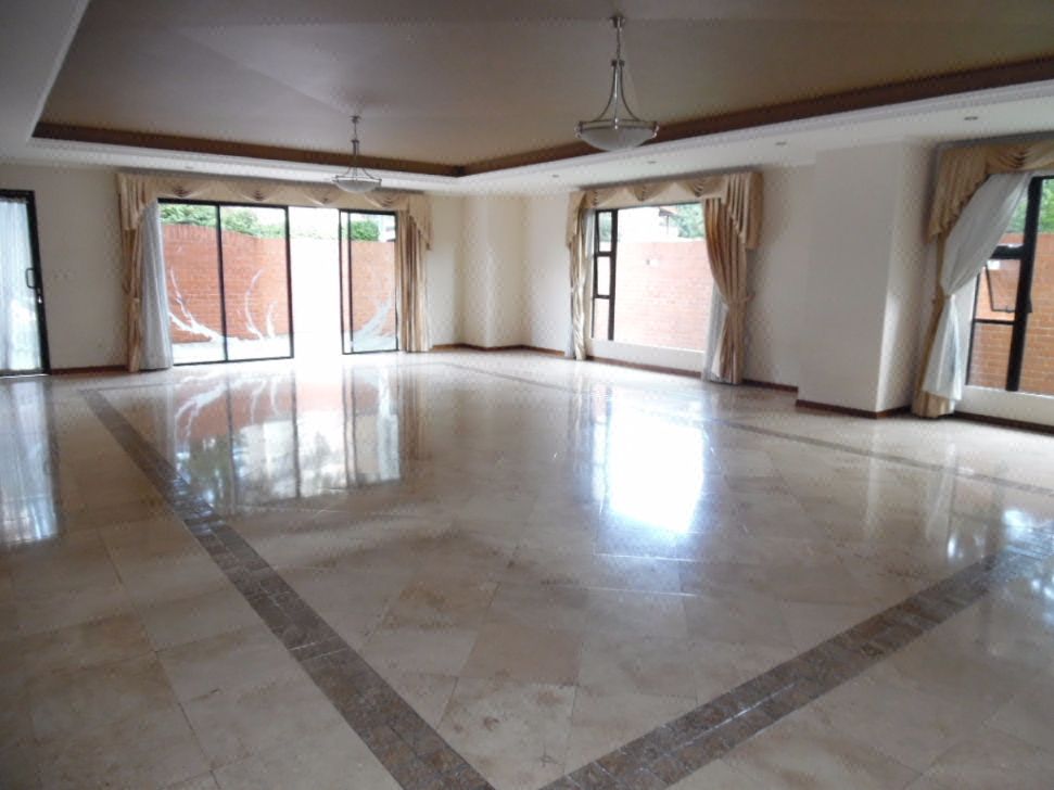 En Alquiler – Apartamento Amoblado Zona 10 - Foto 3 de 12