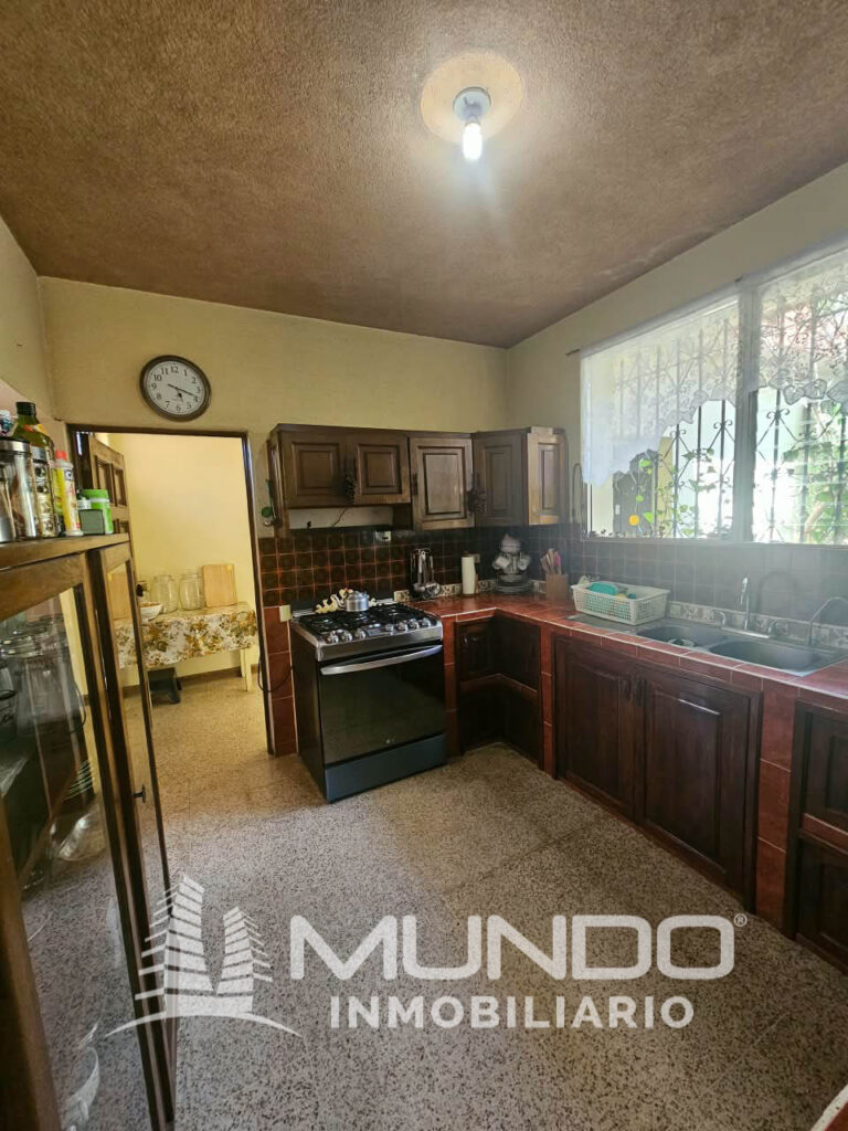 Casa Con Terreno Amplio En Venta Las Charcas Zona 11 - Foto 5 de 10