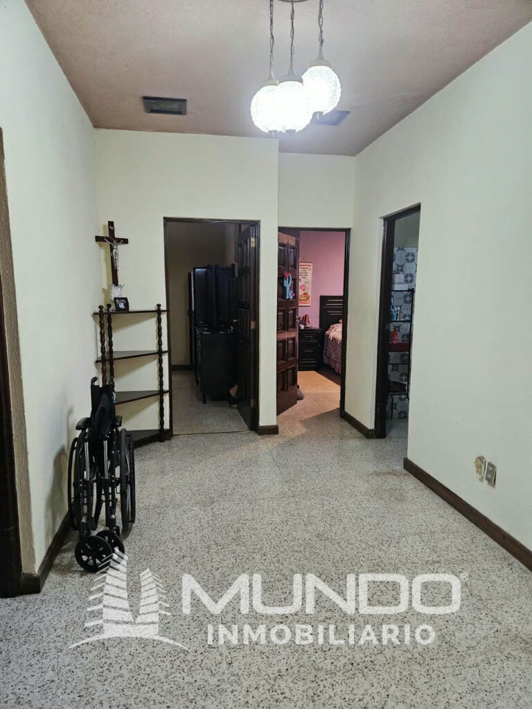 Casa Con Terreno Amplio En Venta Las Charcas Zona 11 - Foto 2 de 15