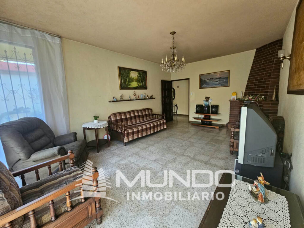 Casa Con Terreno Amplio En Venta Las Charcas Zona 11 - Foto 3 de 10