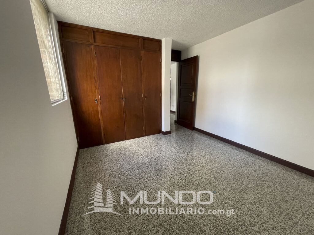 Casa En Renta En Zona 10 / Mundo Inmobiliario - Foto 2 de 12