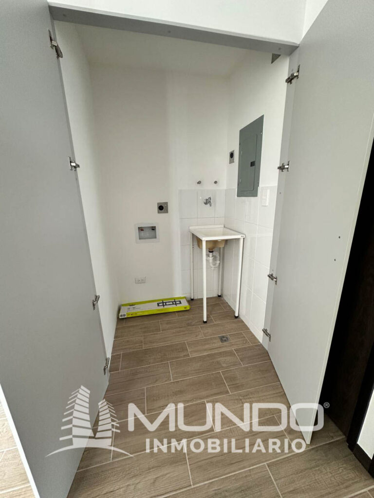 Apartamento En Renta En Colonia Toledo Zona 7 - Foto 4 de 14