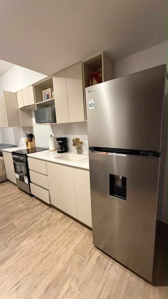 Apartamento Amueblado En Alquiler | Zona 4 - Foto 3 de 7