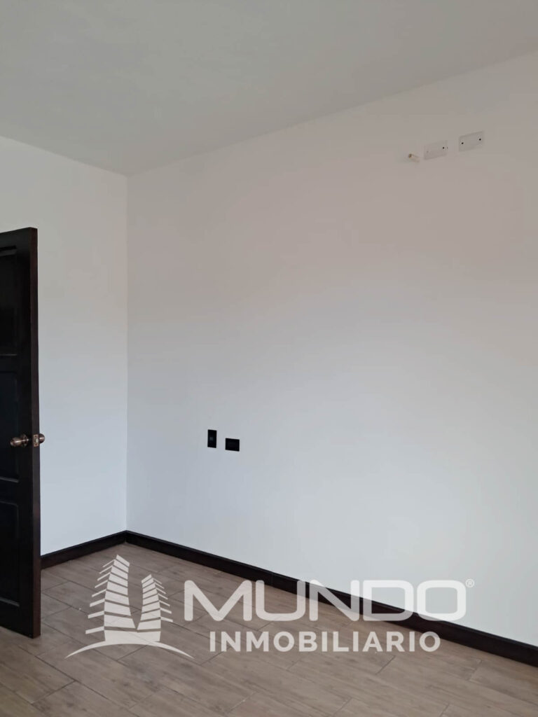 Townhouse En Renta Zona 15 / Mundo Inmobiliario - Foto 3 de 13