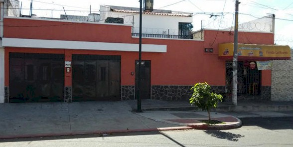 En Alquiler – Oficina Comercial De 180 M² En Zona 7 – A 50m De La Roosevelt - Foto 3 de 4